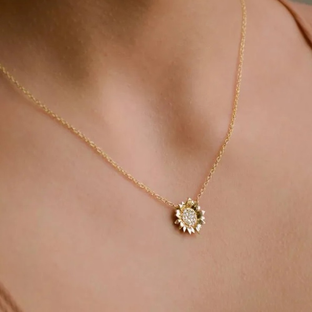 Anzie Hope Sunflower Pavé Necklace Diamond